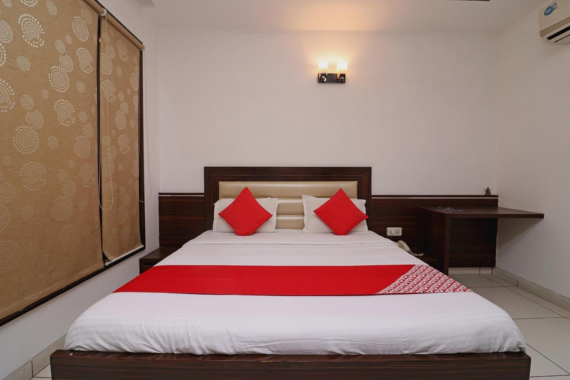 Wonderland Inn Near Aravali Biodiversity Park Gurgaon Exterior foto