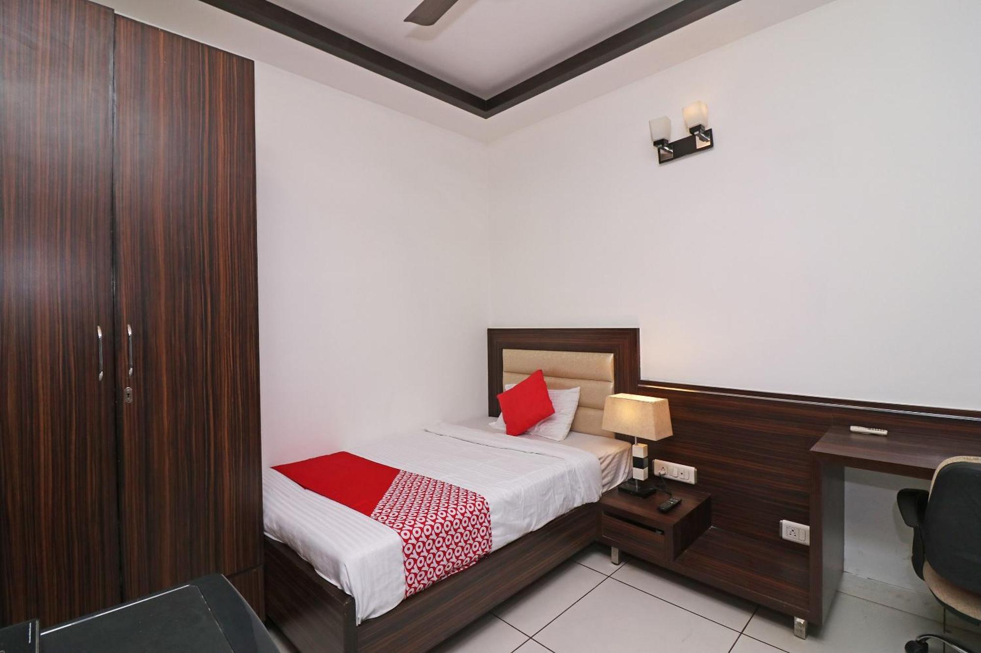 Wonderland Inn Near Aravali Biodiversity Park Gurgaon Exterior foto