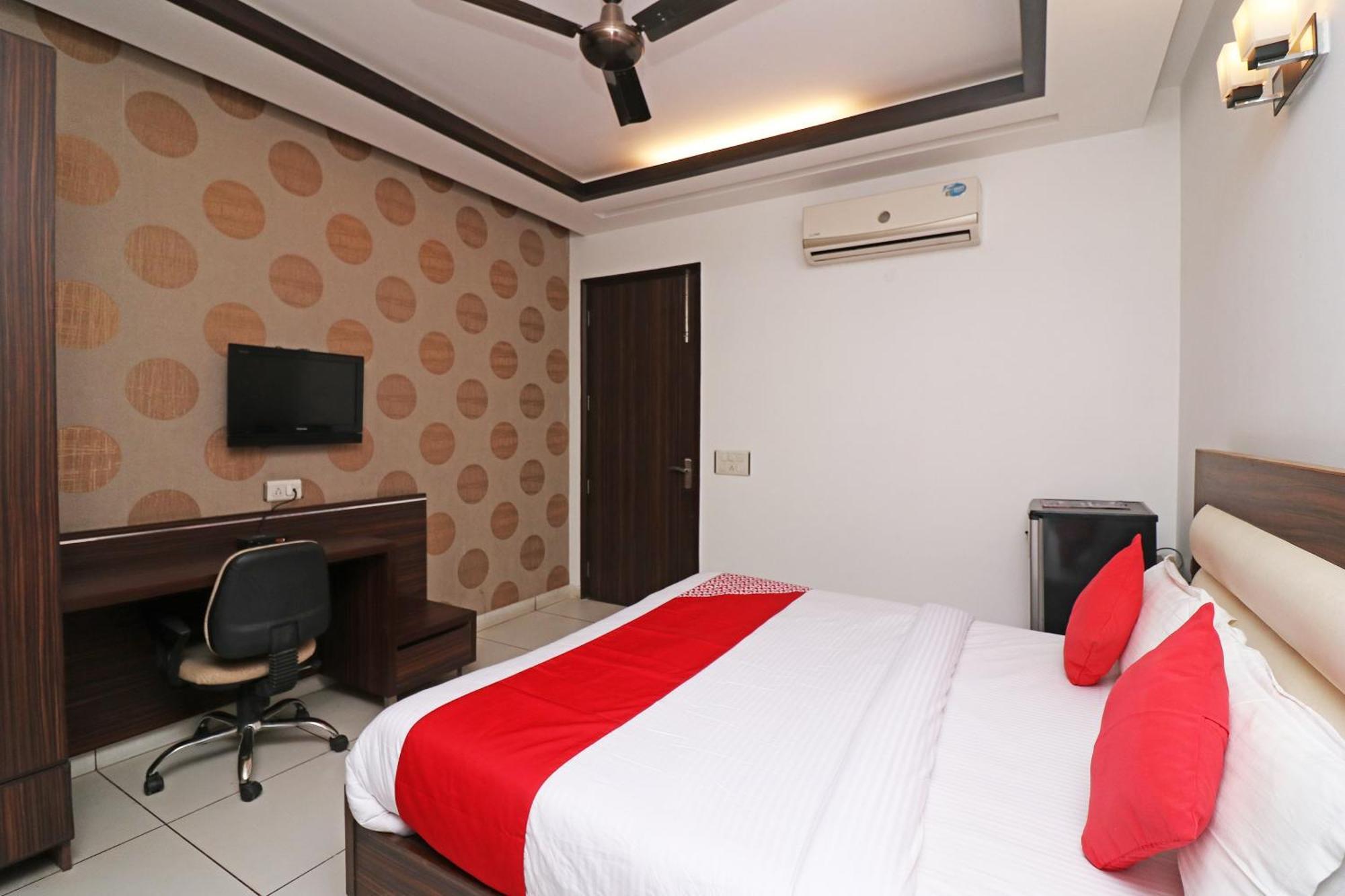 Wonderland Inn Near Aravali Biodiversity Park Gurgaon Exterior foto